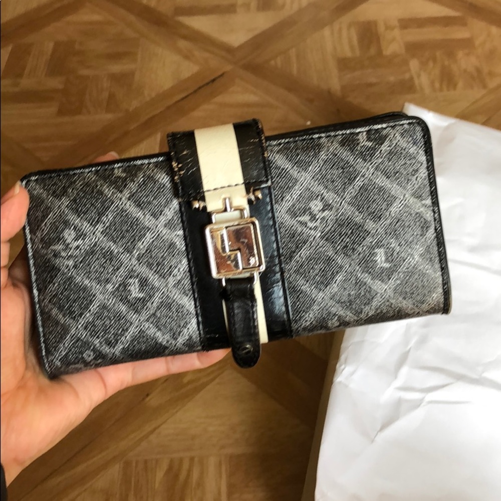 L.A.M.B. Gwen Stefani Wallet